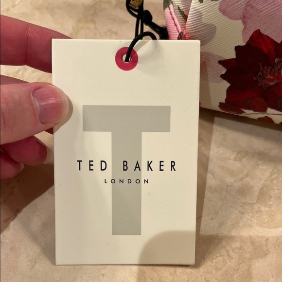 Ted Baker Vibrant Pink and Red Floral Loaf Cosmetic Pouch and 2 travel bottles - Picture 2 of 8